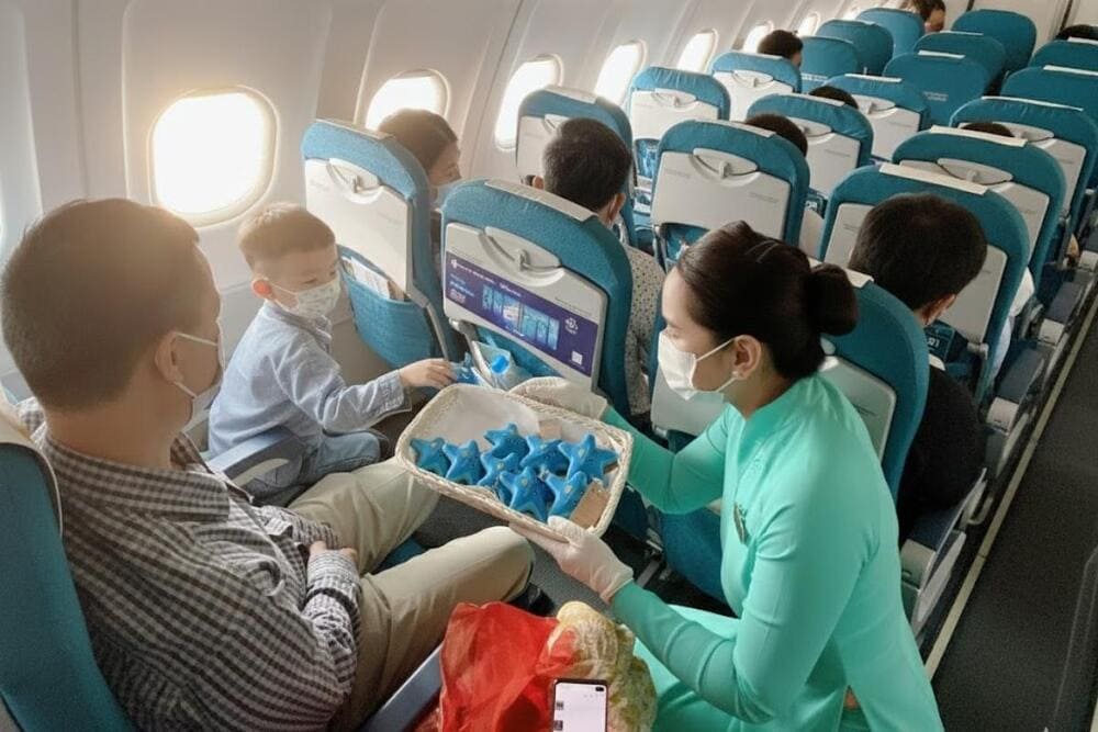 Hiện tại Vietnam Airlines khai thác nhiều đường bay đến đảo ngọc Phú Quốc